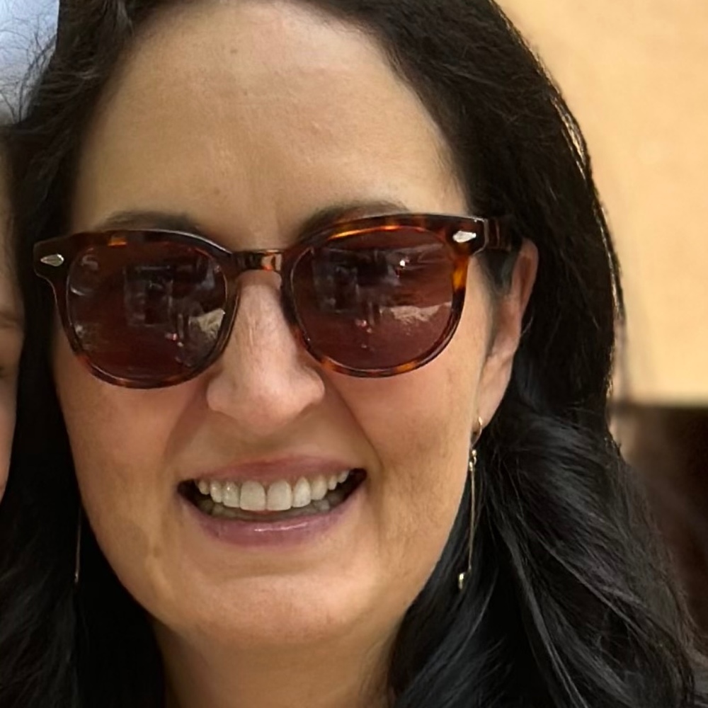 Meet your Posher, Lauren